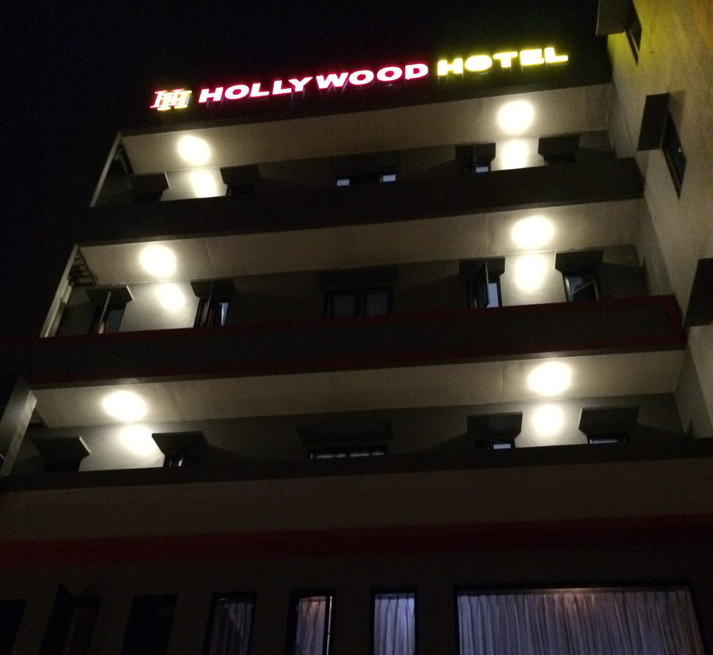Hollywood Hotel Jacarta Exterior foto